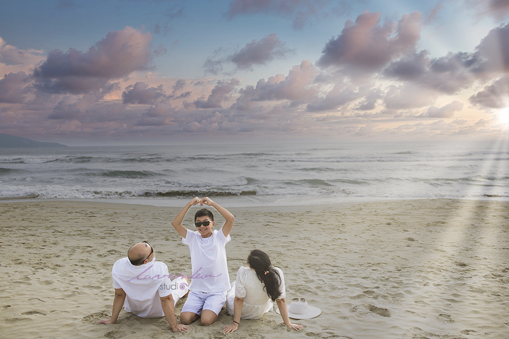 Reviews dịch vụ chụp hình gia đình ngoại cảnh ở biển hiện nay Reviews dịch vụ chụp hình gia đình ngoại cảnh ở biển hiện nay
