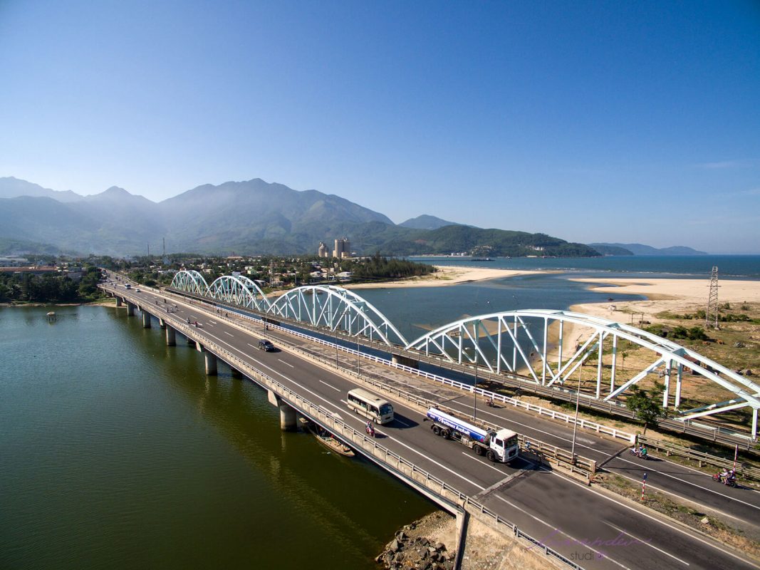 Giá dịch vụ quay chụp bằng flycam bao nhiêu