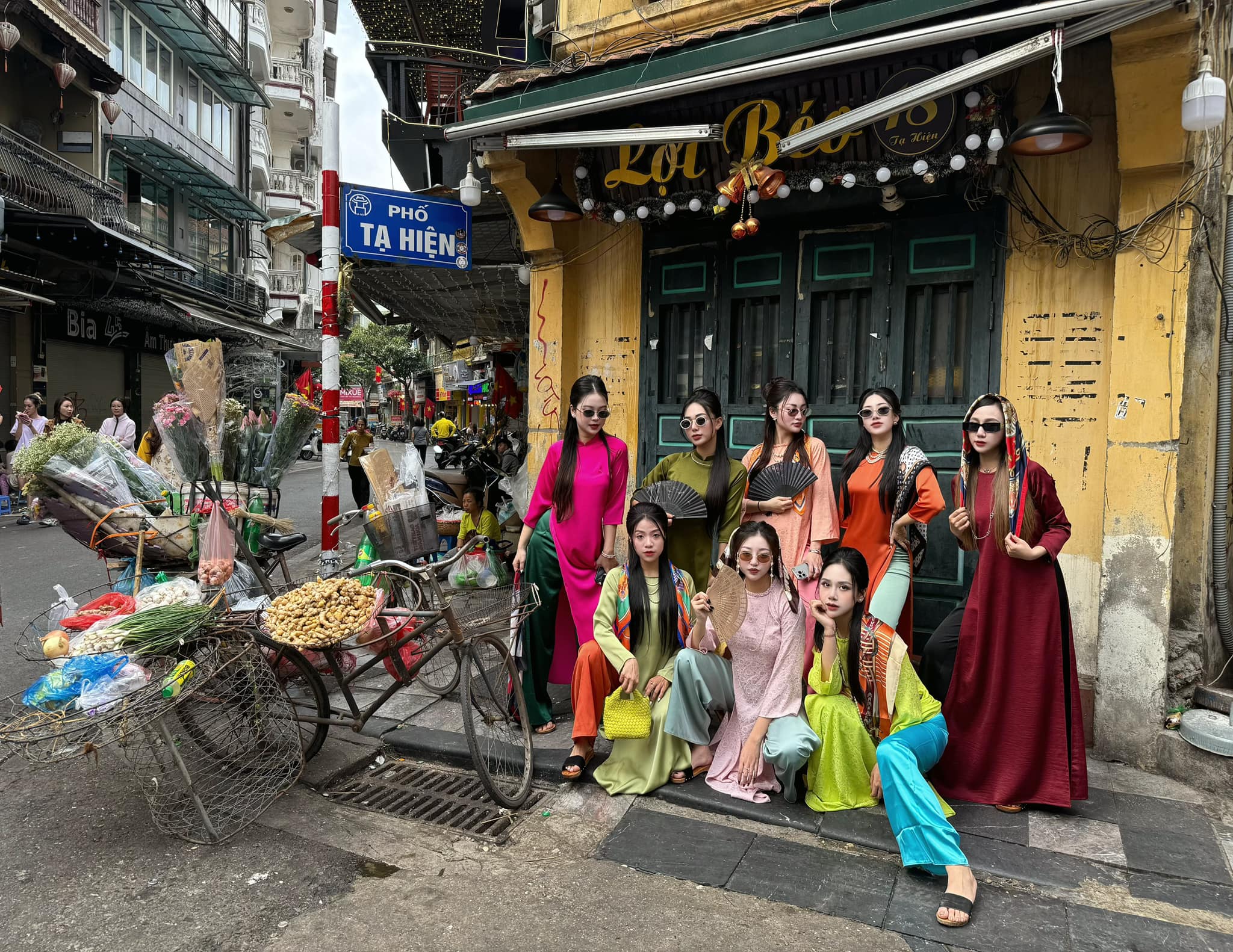 chụp hình tết nhóm tại thành phố Hồ Chí Minh