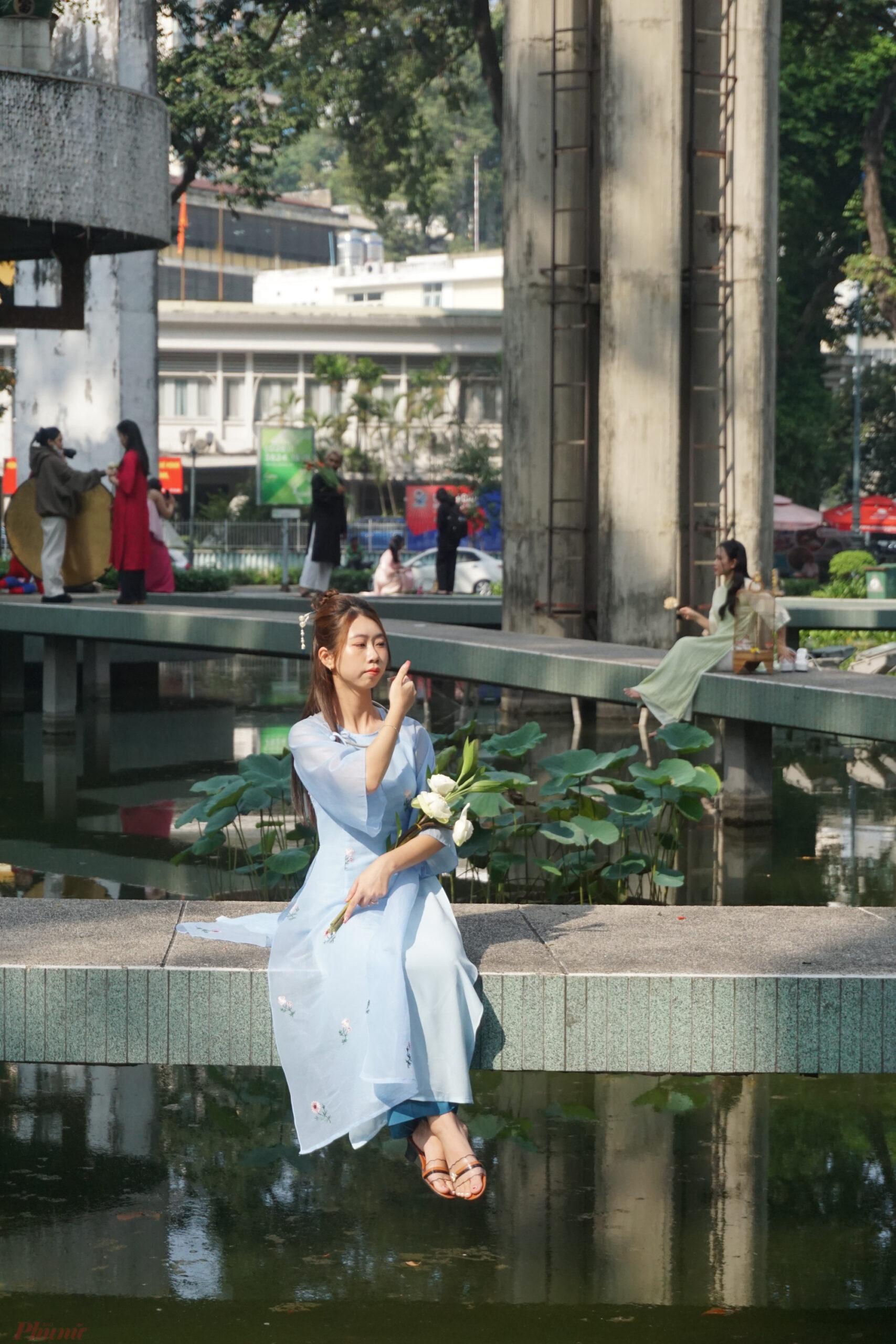 Tổng hợp concept chụp ảnh ngoại cảnh Tết 2025 ấn tượng Tổng hợp concept chụp ảnh ngoại cảnh Tết 2025 ấn tượng