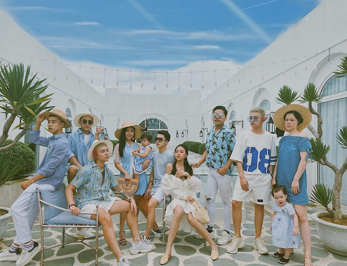 concept chụp ảnh nhóm ấn tượng để lưu giữ kỷ niệm đẹp