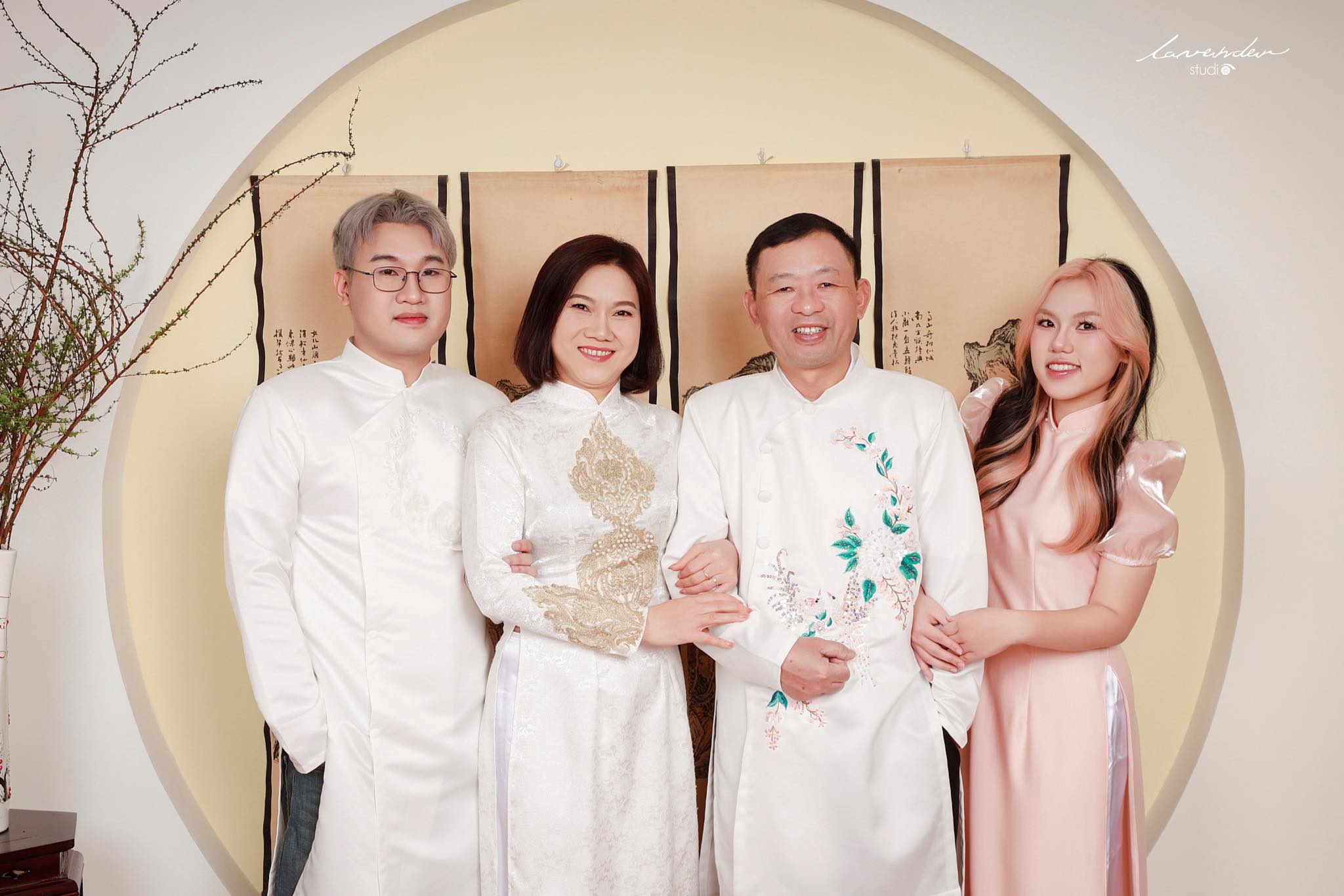 Sở hữu bộ ảnh gia đình Tết đẹp như tạp chí tại Tp.HCM