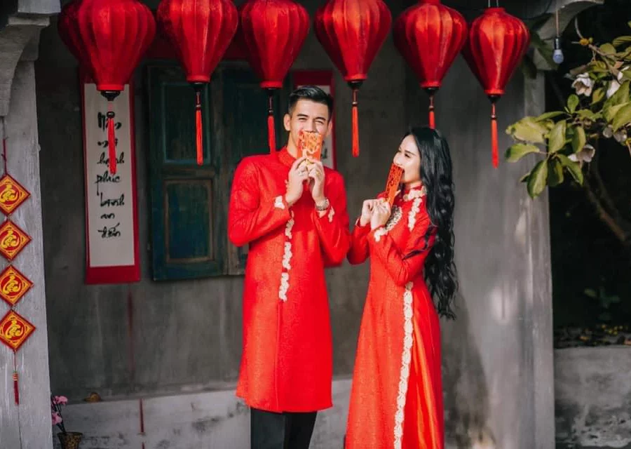 chụp ảnh couple tết với áo dài tại Hà Nội
