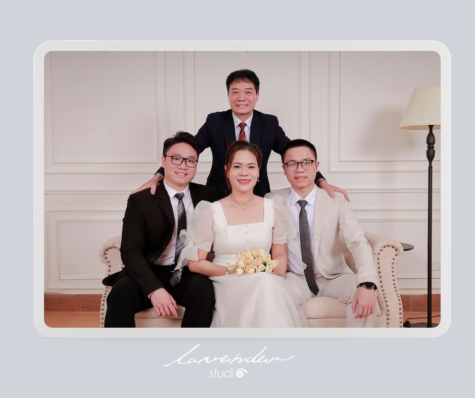 Gắn kết gia đình với bức ảnh Tết 2025 ngay tại nhà