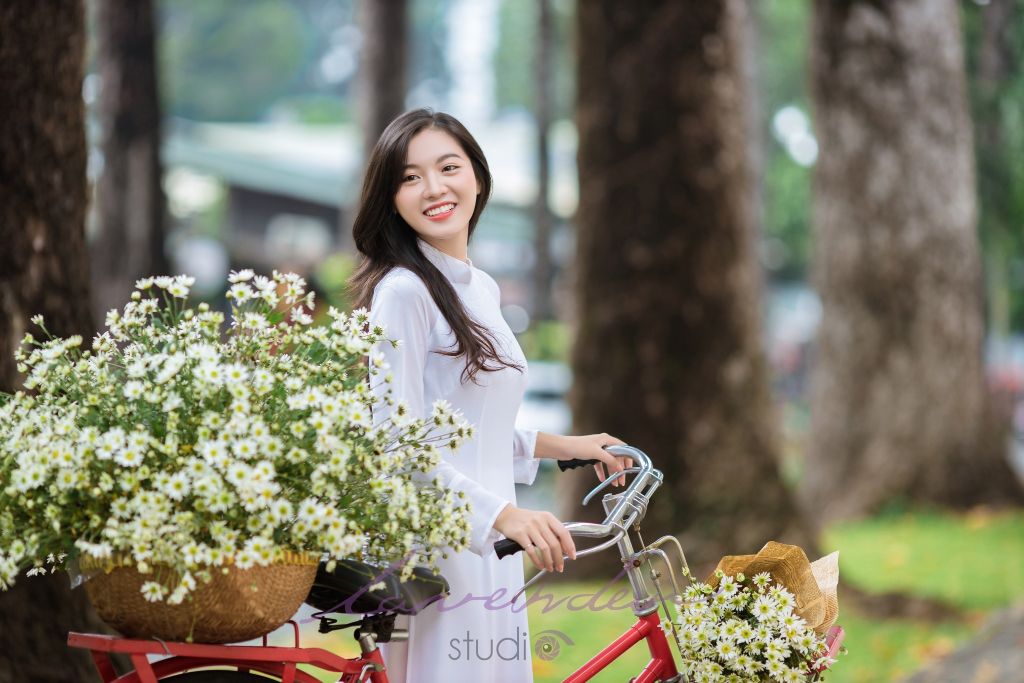 10 địa điểm chụp ảnh áo dài Tết tại Hà Nội xuân 2025 dành cho các cô nàng