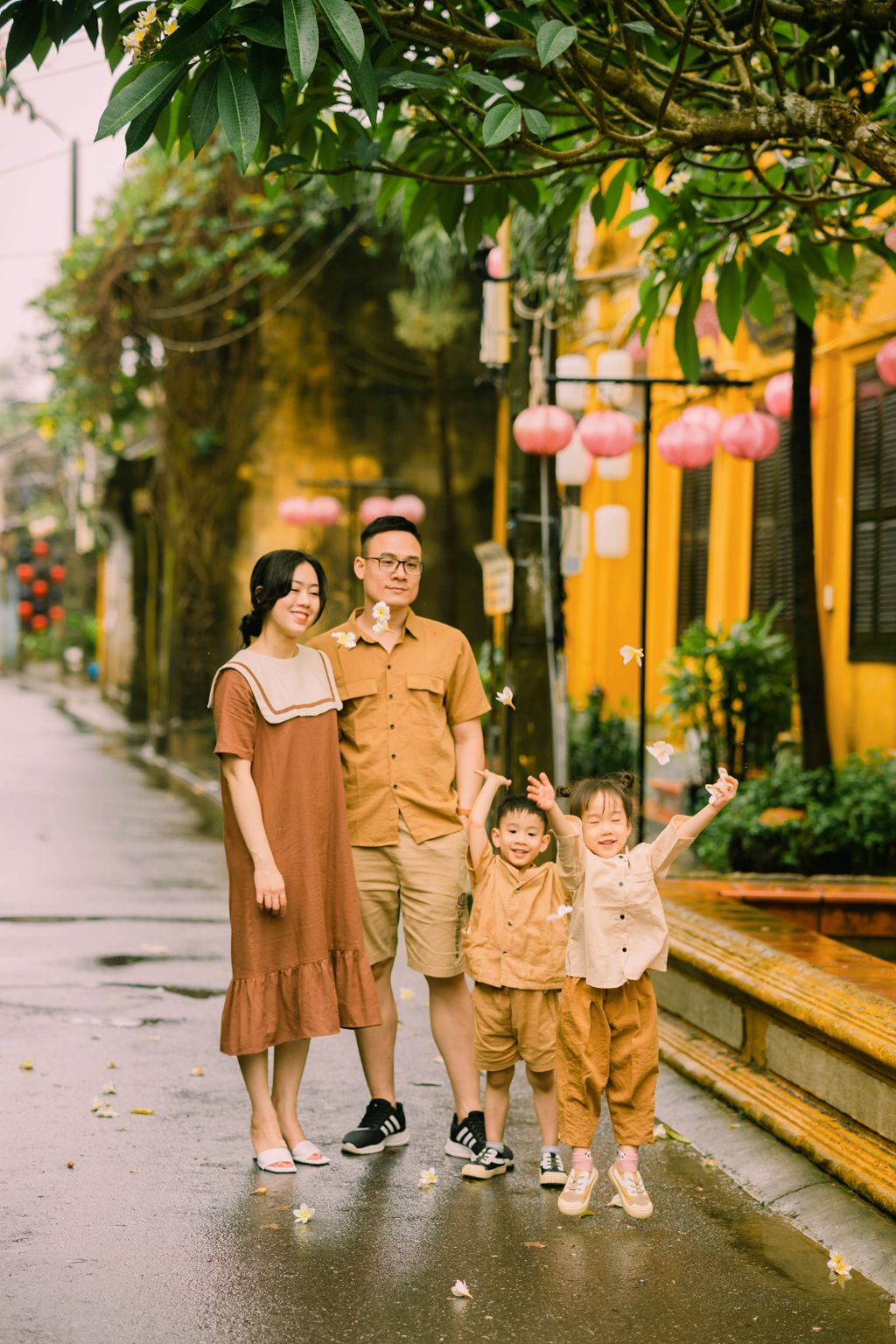 Tour Du Lịch Kết Hợp Chụp Ảnh Gia Đình Hội An 2026