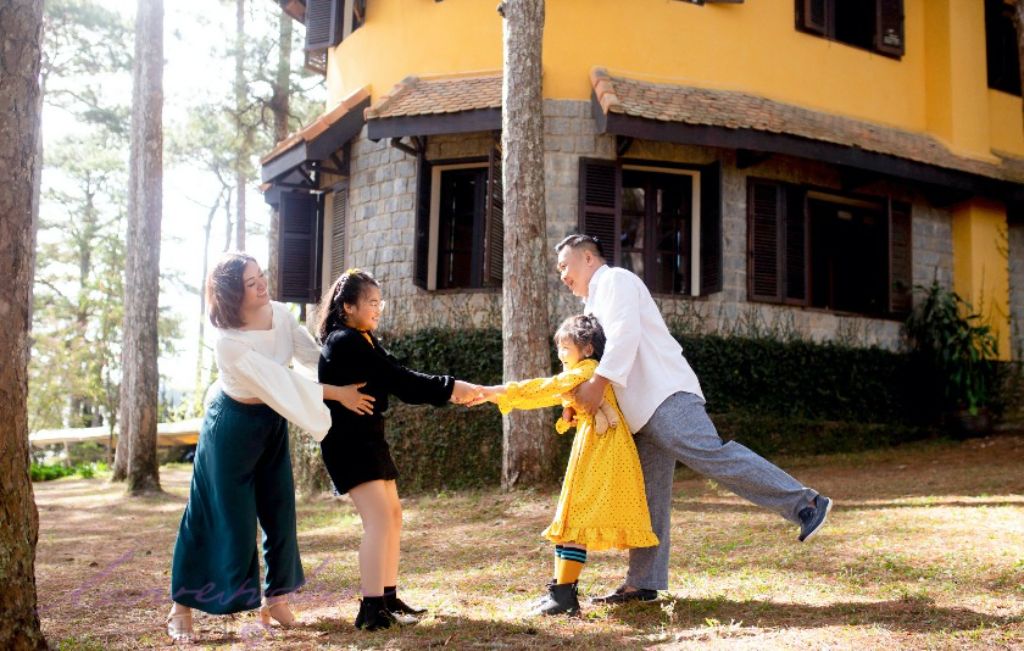 Tour Du Lịch Kết Hợp Chụp Ảnh Gia Đình Hội An 2026