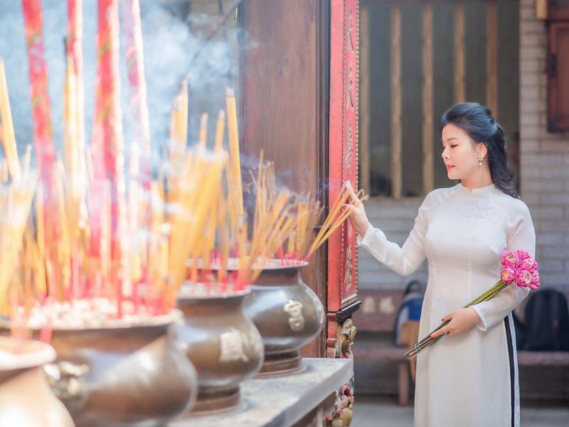 Bí quyết chụp ảnh áo dài với nón lá đậm chất Việt