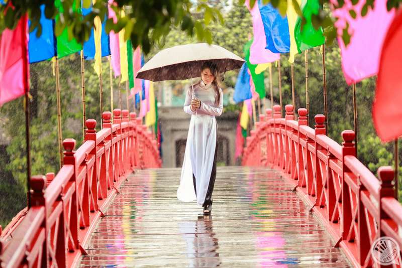 10 phong cách chụp áo dài nghệ thuật (9) 10 phong cách chụp áo dài nghệ thuật (9)